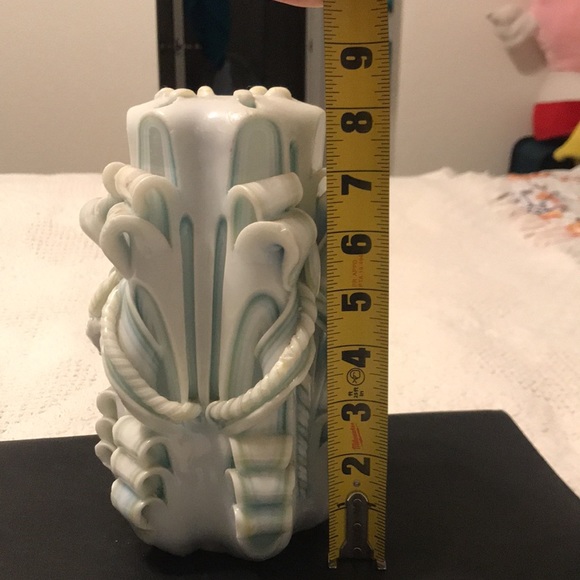 Over 8” tall deco candle - Picture 4 of 6